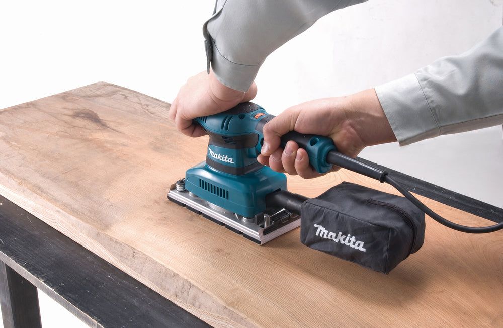 Levigatrice orbitale makita BO3711