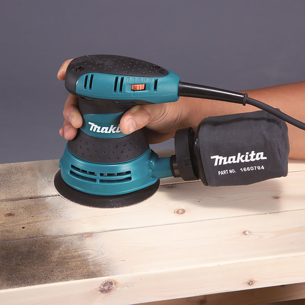 Levigatrice orbitale diamantata makita BO5031K