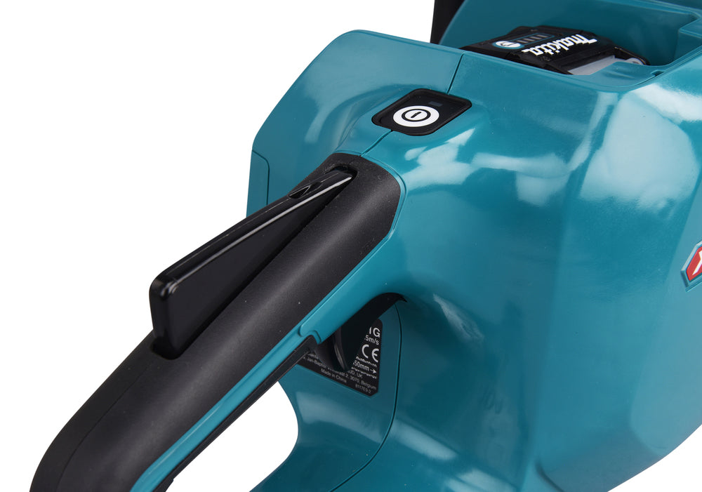 Elettrosega makita UC011GZ
